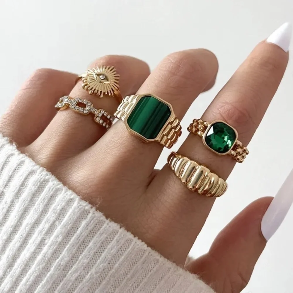 *XOEY* 5-Pc Gold x Green Gem Fashion Ring Set